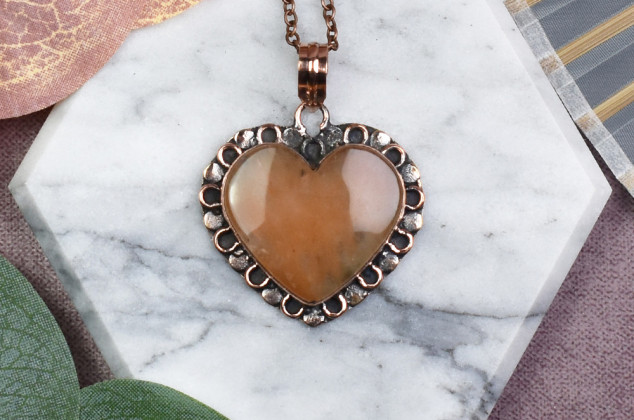 Witchcraft Apparel ; Miedziany ozdobny wisiorek z czerwonym awenturynem #566