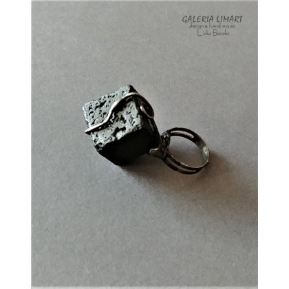 Sześcian z lawy Pierścień unikatowy h, Galeria LiMaRt, pierścionki