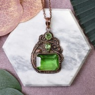 MIEDZIANY OZDOBNY WISIOREK Z PERIDOTEM #480