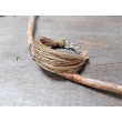 minimalistyczna bransoletka ze sznurka lnianego