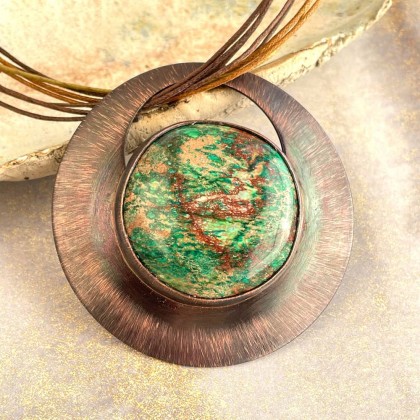Okrągły naszyjnik z jaspisem w miedzi c1178, Artseko, wisiory