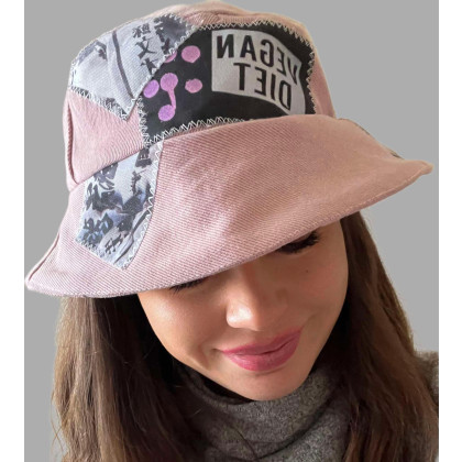 Bucket hat- kapelusz vegan diet, Marcin Waśka, upcycling design