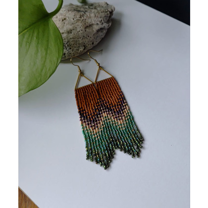 Kolczyki Frędzle Brązowe w Trójkącie Zielone Złoto Boho, unikatart, kolczyki 
