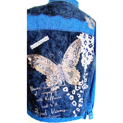 art.a - bluzy - lekka kurtka jeans z motylami foto #4