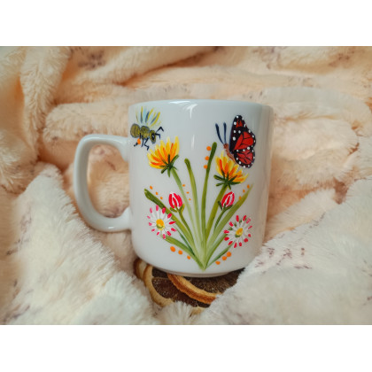 Studio Paulla - naczynia - Pszczółki, motylki, biedronka i mrówka ręcznie malowany kubek 270 ml. foto #1