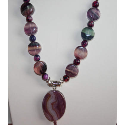 Katarzyna Gątkiewicz - korale,naszyjniki - Naszyjnik z fluorytu, jadeitu i agatu z zawieszką foto #1