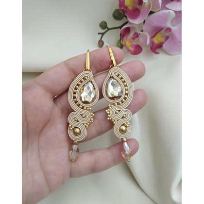 Długie kolczyki ecru, długie beżowe kryształowe kolczyki, kolczyki soutache, Soutacheria, kolczyki 