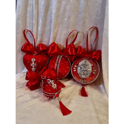 Czerwony zestaw bombki biżuteryjne 2025,  Sandra Sójka, dekory wiszące