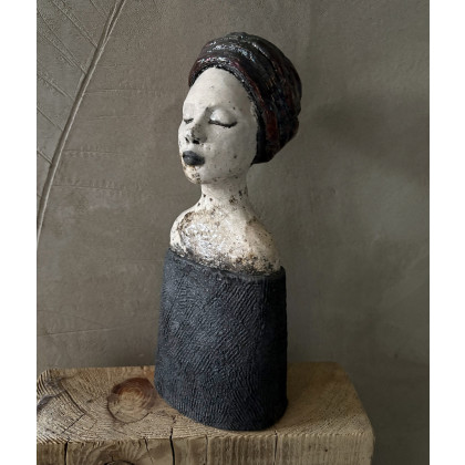 ultraviolet - rzeźby - Rzeźba ceramiczna Dumna foto #1