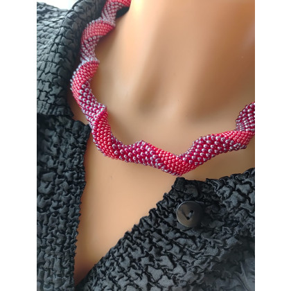 unikatart - korale,naszyjniki - Naszyjnik Twisted Red foto #1