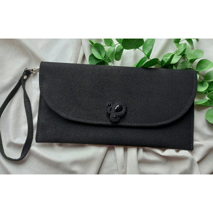 Czarna kopertówka, czarna torebka, kopertówka z paseczkiem na przyjęcie, Soutacheria, kopertówki