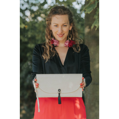 Soutacheria - kopertówki - Beżowa kopertówka, kremowa torebka z czarnym chwostem, kopertówka ivory foto #1