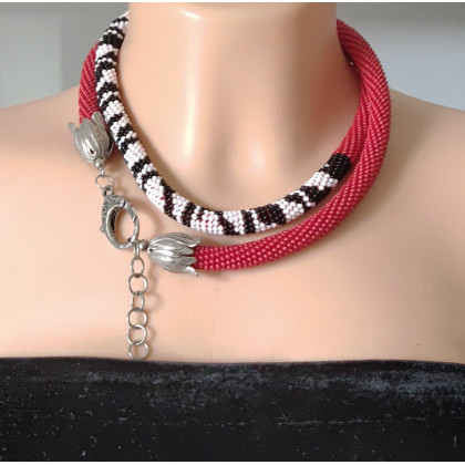 unikatart - korale,naszyjniki - Naszyjnik czerwony w zwierzece wzory foto #1