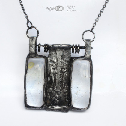 Podwójne odbicie z twarzą, Moje MW, wisiory