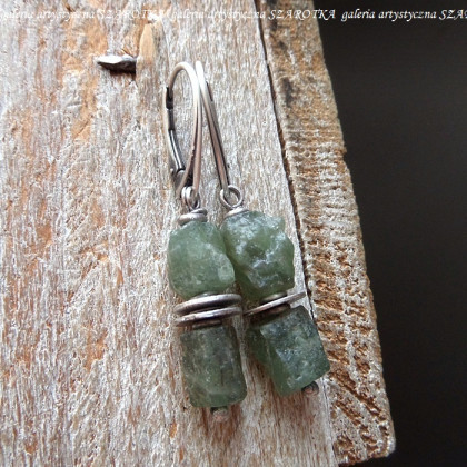 OLIVE GREEN kolczyki z apatytu i srebra, szarotka, kolczyki