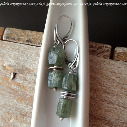 szarotka - kolczyki - OLIVE GREEN kolczyki z apatytu i srebra foto #2