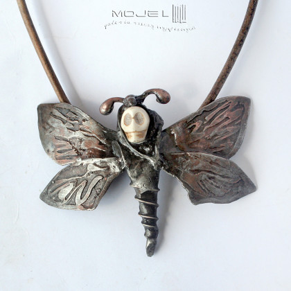 Zmierzchnica na szyję IV, Moje MW, wisiory