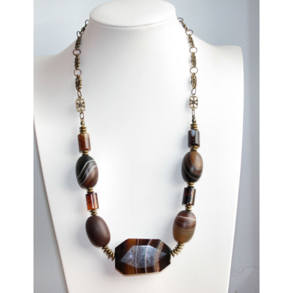 Katarzyna Gątkiewicz - korale,naszyjniki - Krótki naszyjnik z agatu brązowego foto #1