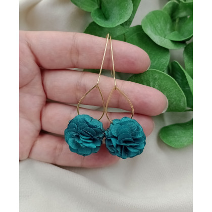 Kolczyki kwiaty zielone, szmaragdowe kolczyki, butelkowe zielone, Soutacheria, kolczyki