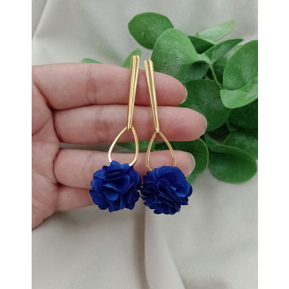 Kobaltowe kolczyki, niebieskie długie kolczyki, chabrowe sztyfty, Soutacheria, kolczyki