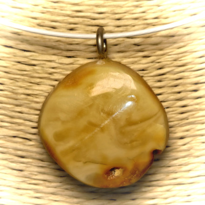 Zawieszka z bursztynu w stylu ECO, Ewa Mikusek, zawieszki,breloczki