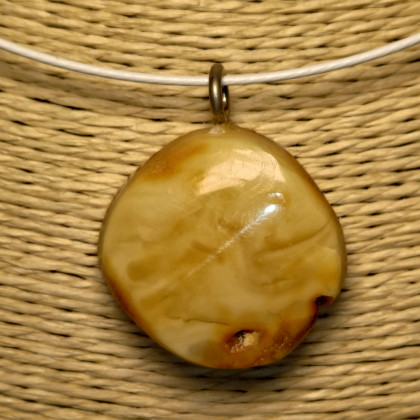 Ewa Mikusek - zawieszki,breloczki - Zawieszka z bursztynu w stylu ECO foto #1