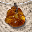 Zawieszka z bursztynu w stylu ECO