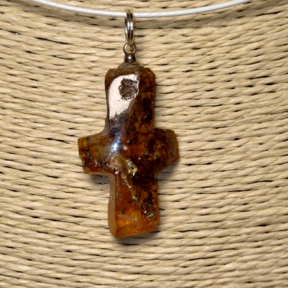 Ewa Mikusek - zawieszki,breloczki - Zawieszka, krzyżyk z bursztynu w stylu ECO foto #1