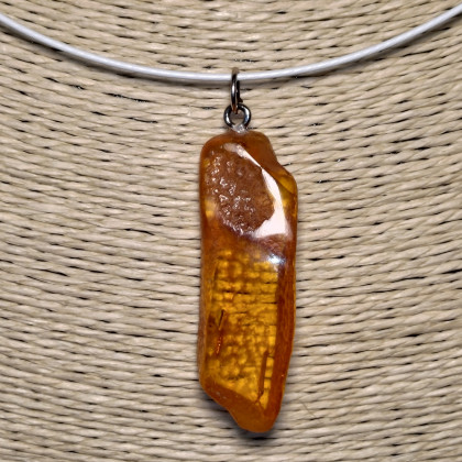 Ewa Mikusek - zawieszki,breloczki - Zawieszka z bursztynu w stylu ECO foto #1