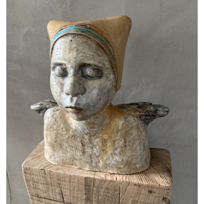 ultraviolet - rzeźby - Anioł w czapeczce - rzeźba ceramiczna foto #1