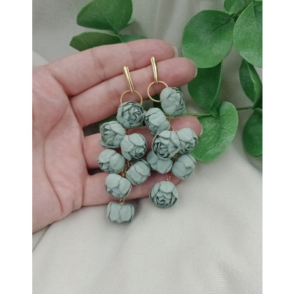 Długie kolczyki kwiatki piwonie peonie szałwiowe miętowe zielone róże, Soutacheria, kolczyki