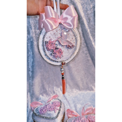 Sandra Sójka - dekory wiszące - Różowy biały zestaw bombki biżuteryjne 2025 bajkowe ozdoby choinkowe 3 sztuki foto #1