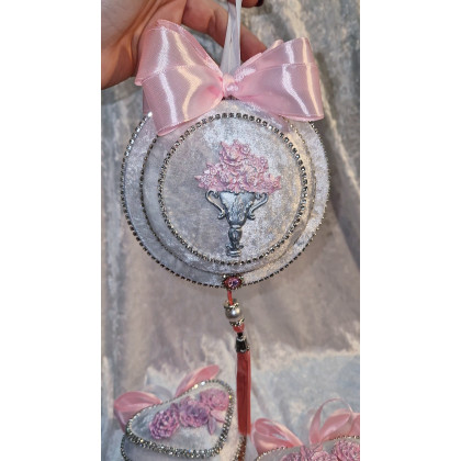 Sandra Sójka - dekory wiszące - Różowy biały zestaw bombki biżuteryjne 2025 bajkowe ozdoby choinkowe 3 sztuki foto #2