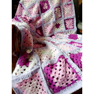 NARZUTA Z KWADRATÓW W FIOLETACH