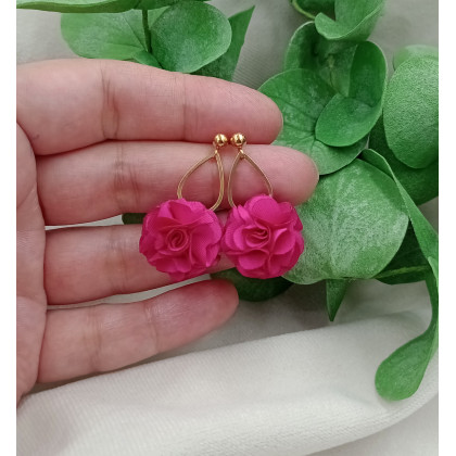 Kolczyki kwiaty fuksjowe różowe sztyfty, małe kolczyki na sztyft, Soutacheria, kolczyki 