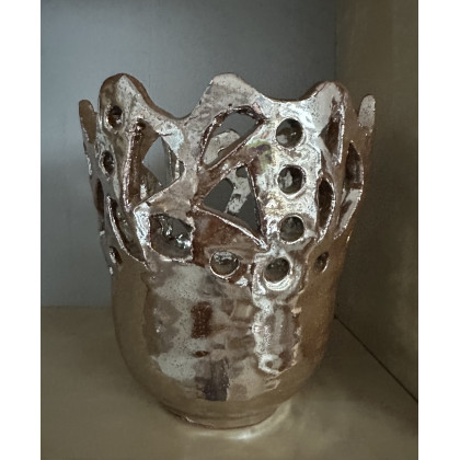 Krystyna Nowak - rzeźby - Ceramiczny ręcznie robiony wazon, a może świecznik z ażurami foto #1