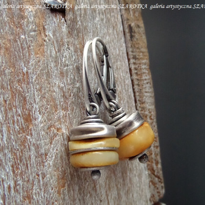 MIODOWE kolczyki z bursztynu i srebra, szarotka, kolczyki