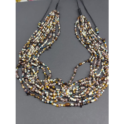 unikatart - korale,naszyjniki - Naszyjnik Mix Korali Drobnych Brązowych Kremowych Z Drobinkami foto #1