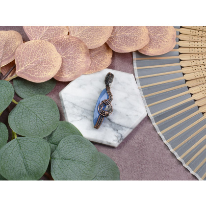 Witchcraft Apparel - wisiory - Miedziany wisiorek wire wrapping z chalcedonem #538 foto #2