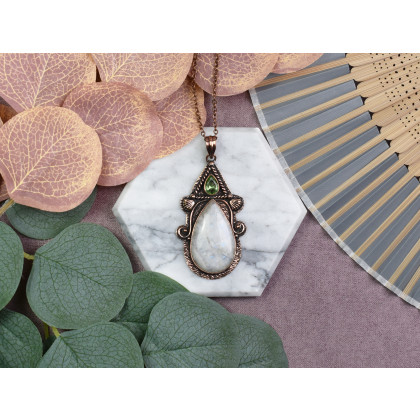 Witchcraft Apparel - wisiory - Miedziany ozdobny wisiorek z kamieniem księżycowym i peridotem #556 foto #1