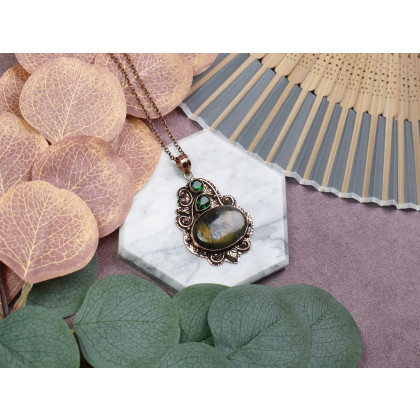 Witchcraft Apparel - wisiory - Miedziany ozdobny wisiorek z labradorytem i zielonym kwarcem #559 foto #1