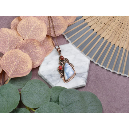 Witchcraft Apparel - wisiory - Miedziany ozdobny wisiorek z opalem owyhee i koralem #569 foto #2