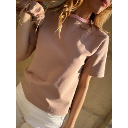 Marta Hajduk-Pawlica - bluzki - Fantasy / nude - bawełniany t-shirt z kolorowym ściągaczem foto #3