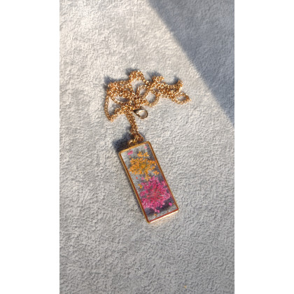 Kropla żywicy - korale,naszyjniki - Naszyjnik Letnia Łąka – Prostokątny Wisior z Prawdziwymi Kwiatami foto #2