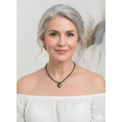 unikatart - korale,naszyjniki - Naszyjnik Vintage z Ażurowym Sercem i Matowym Jadeitem - Elegancja Retro foto #1