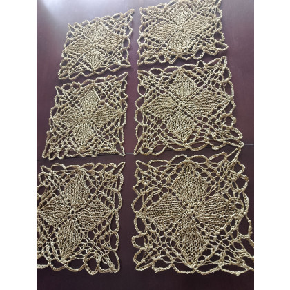Danuta Zgoł - serwety, serwetki - Komplet serwetek podkładek na drutach w kolorze starego złota z połyskiem foto #3