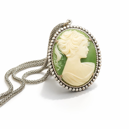 Naszyjnik z zieloną kameą - Styl Vintage - Srebrzysty Medalion, unikatart, korale,naszyjniki