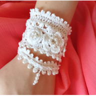 Biała bransoletka BOHO