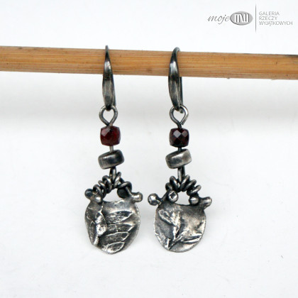 Moje MW - kolczyki  - W trawie z granatem foto #1