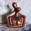 Rzeźba z gipsu, Para Zakochanych, czerwona, wys. 11,5 cm